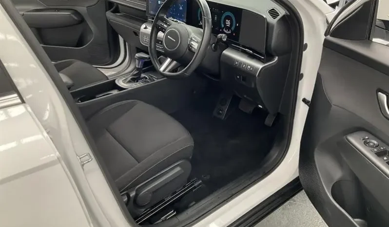 
								2024 Hyundai Kona SX2.V1 MY24 White Continuous Variable Wagon full									