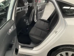 
										2023 Kia Cerato BD MY23 S White 6 Speed Automatic Hatchback full									