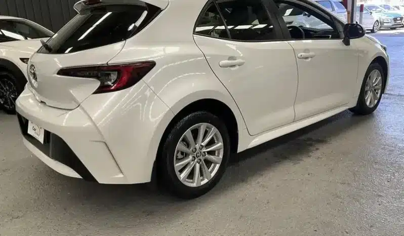 
								2024 Toyota Corolla Mzea12R Ascent Sport White Continuous Variable Hatchback full									