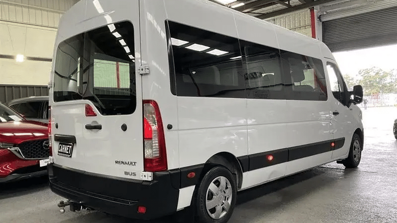 
								2020 Renault Master 110KW Pro White 6 Speed Automatic Van full									