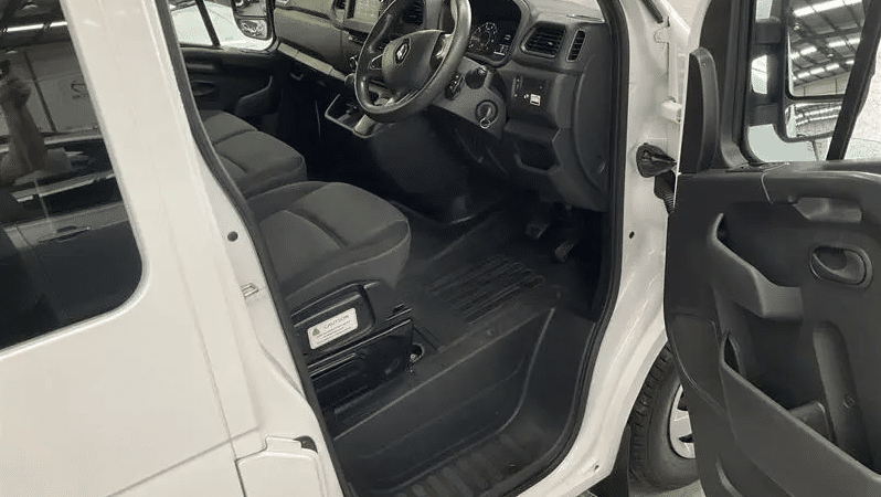 
								2020 Renault Master 110KW Pro White 6 Speed Automatic Van full									