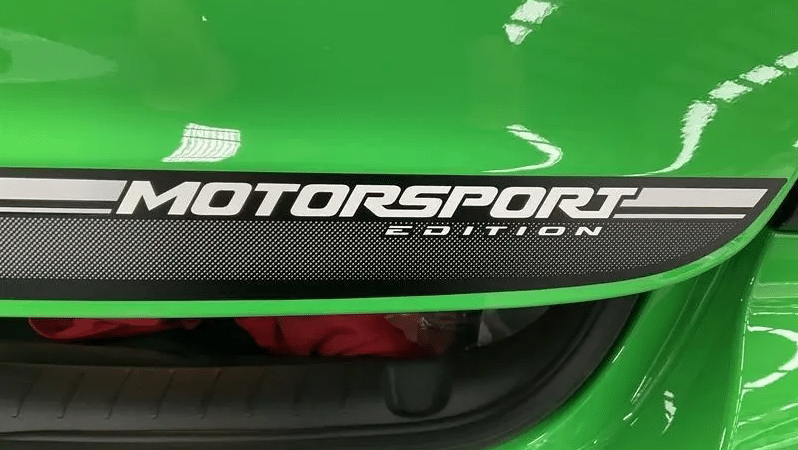 
								2017 Holden Commodore II Motorsport Edition Some Like It Hot full									