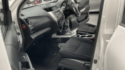 
										2019 Nissan Navara D23 Series 4 MY19 RX (4×2) White 7 Speed full									