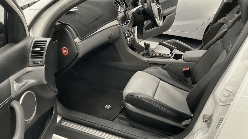 
								2012 Holden Commodore VE II MY12 SS-V White 6 Speed Manual S full									