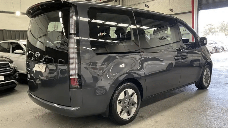 
								2022 Hyundai Staria US4.V1 MY22 Grey 8 Speed Automatic Wagon full									