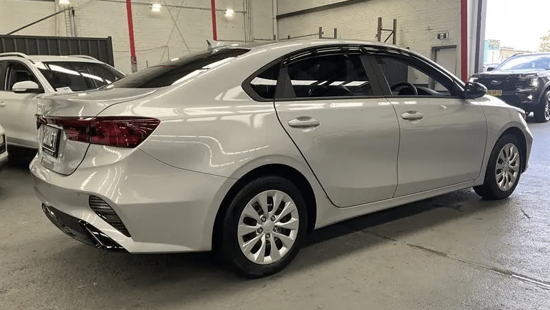 
								2024 Kia Cerato BD MY24 S Silver 6 Speed Automatic Sedan full									
