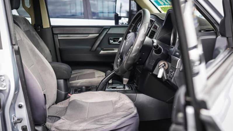 
								2015 Mitsubishi Pajero Wagon GLX NX MY15 full									