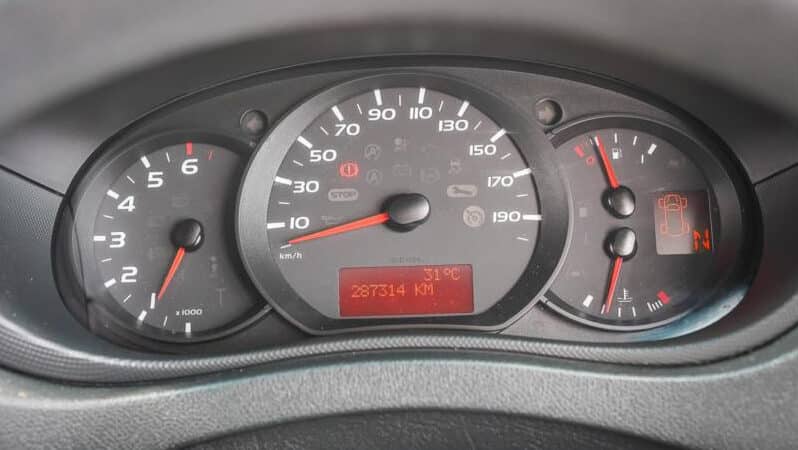 
								2015 Renault Master Van X62 full									