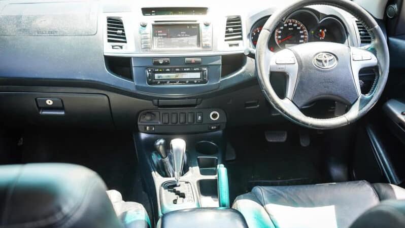 
								2014 Toyota Hilux Utility Black Limited Edition KUN26R MY14 full									