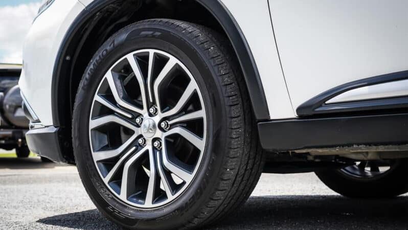 
								2016 Mitsubishi Outlander Wagon LS Safety Pack ZK MY17 full									