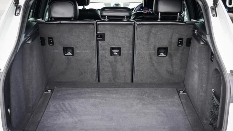 
								2020 Porsche Macan Wagon GTS 95B MY20 full									