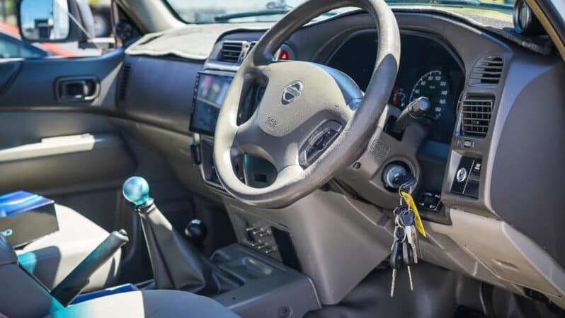 
								2014 Nissan Patrol Cab Chassis DX Y61 Series 4 MY14 full									