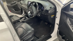 
										2018 Hyundai i30 PD2 Trophy Limited Edition White 6 Speed Auto Sequential Hatchback full									